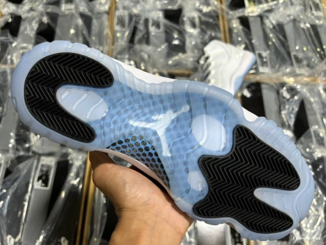 legend Jordan Air CT8012-104 11 Blue 0731